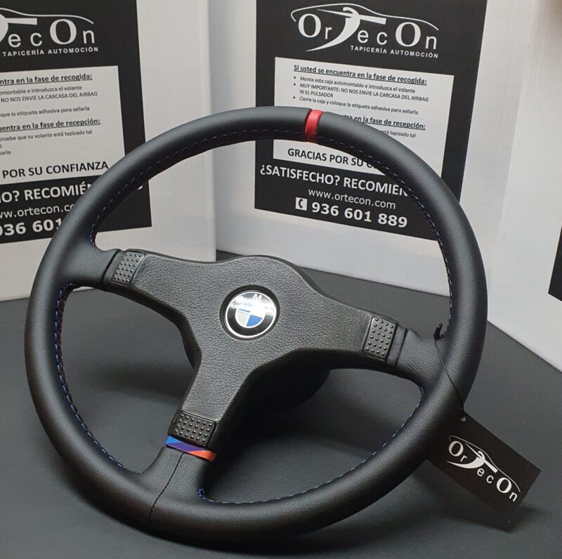 Tapizado volante BMW E30 M3 320is M-Technc Sport en Cuero vegano automoción, centrador y pespunte tricolor M by ORTECON®
