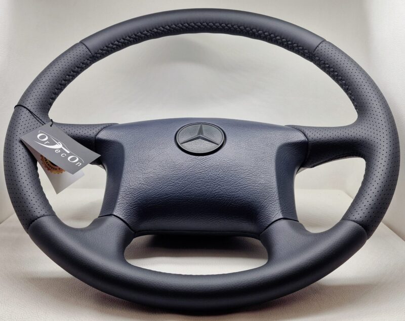 Tapizado volante camión Mercedes Benz Unimog en Cuero vegano automoción gris con microperforado laterales by ORTECON®