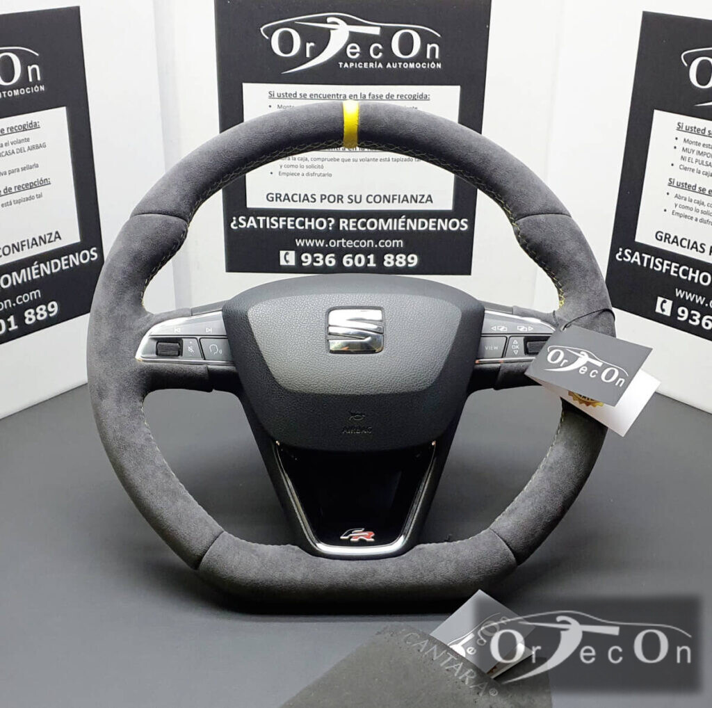 Tapizado volante Seat en alcantara por ORTECON® 